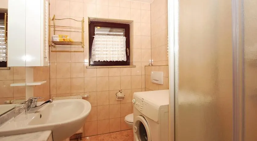 3 Bedroom Awesome Apartment In Medulin Kroatien