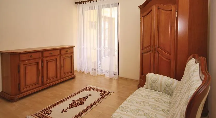 3 Bedroom Awesome Apartment In Medulin