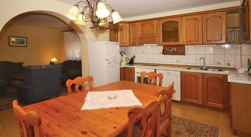 3 Bedroom Awesome Apartment In Medulin Kroatien