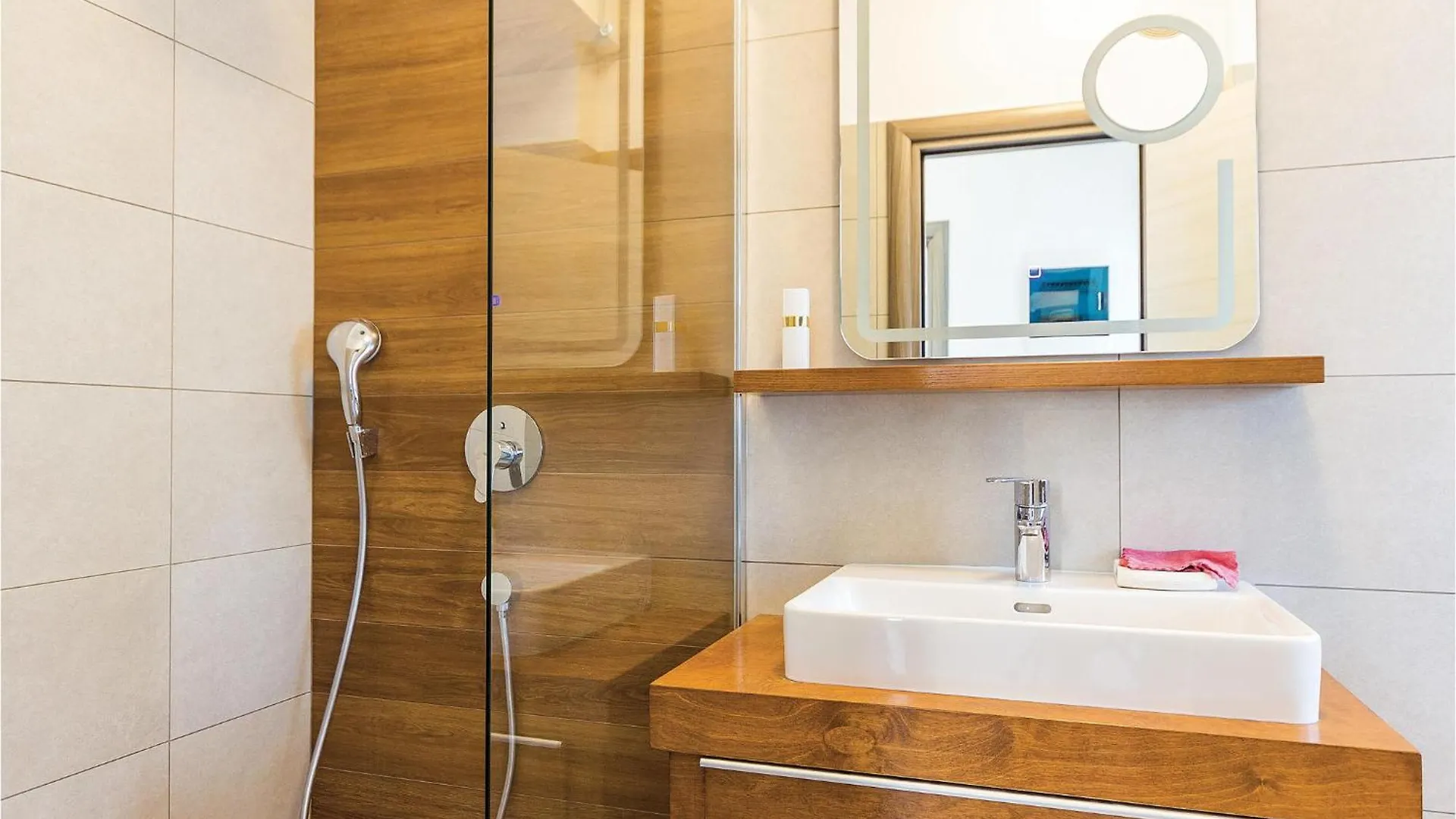 3 Bedroom Awesome Apartment In Μεντουλίν Κροατία