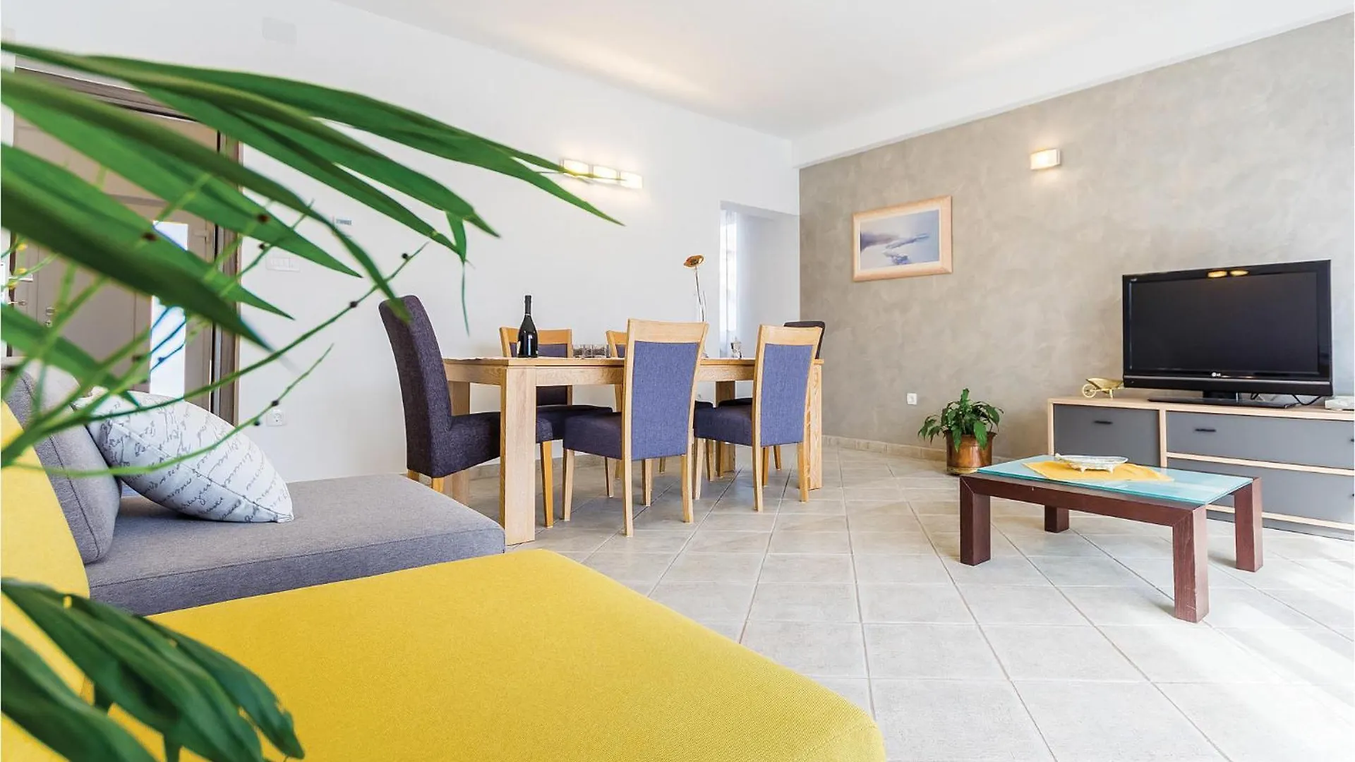 3 Bedroom Awesome Apartment In Medulin