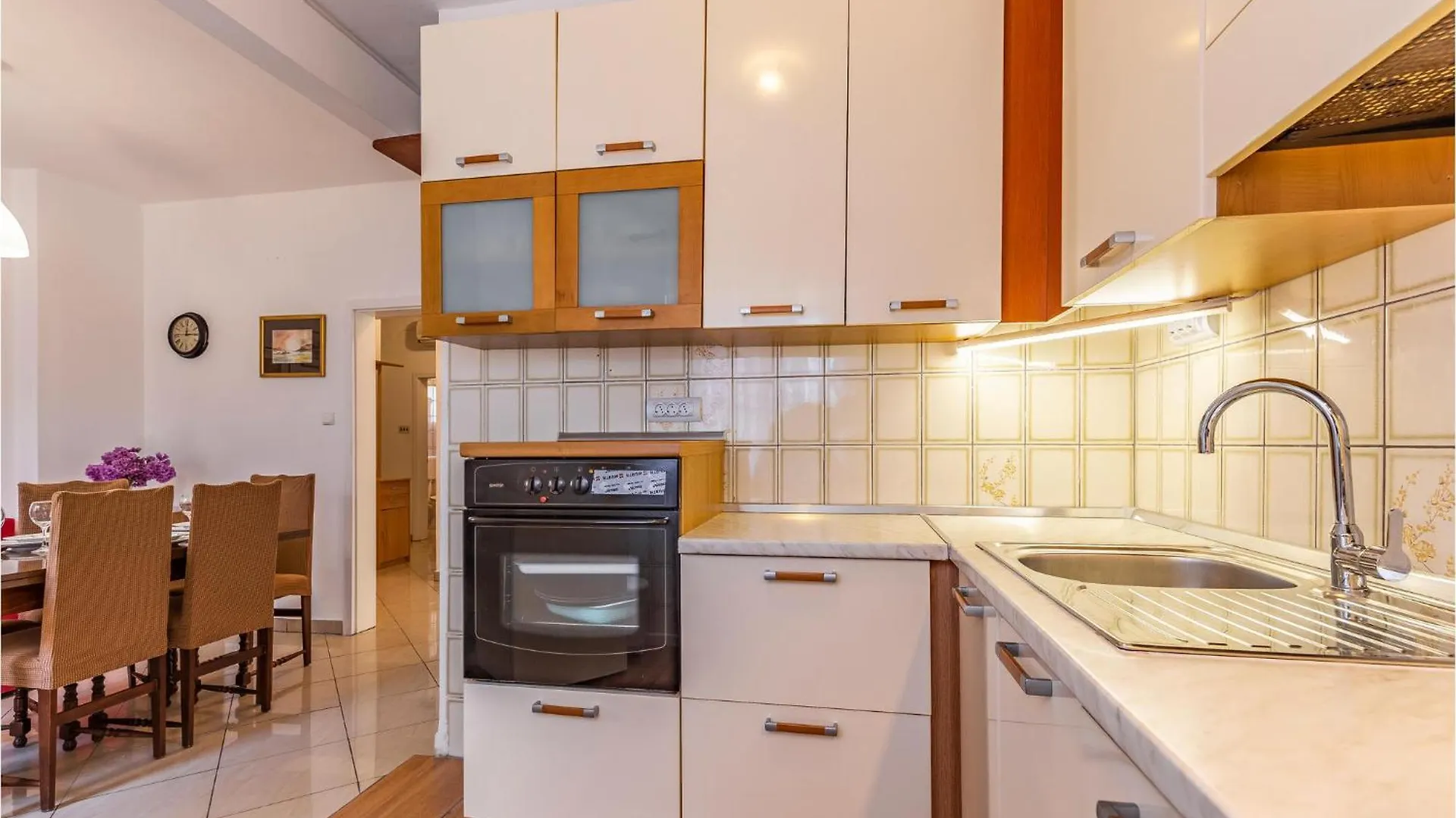 3 Bedroom Awesome Apartment In Μεντουλίν Κροατία